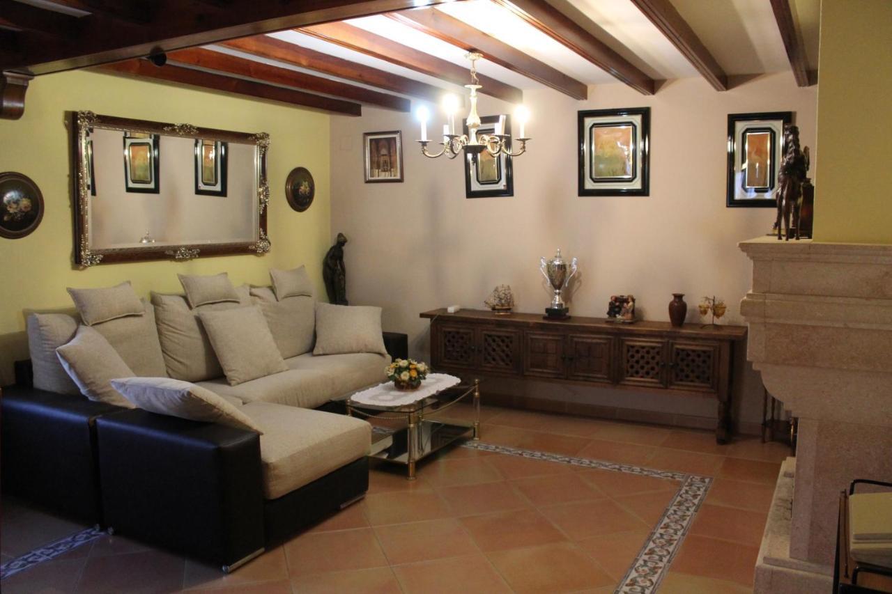 Villa Ana Ромилья Экстерьер фото